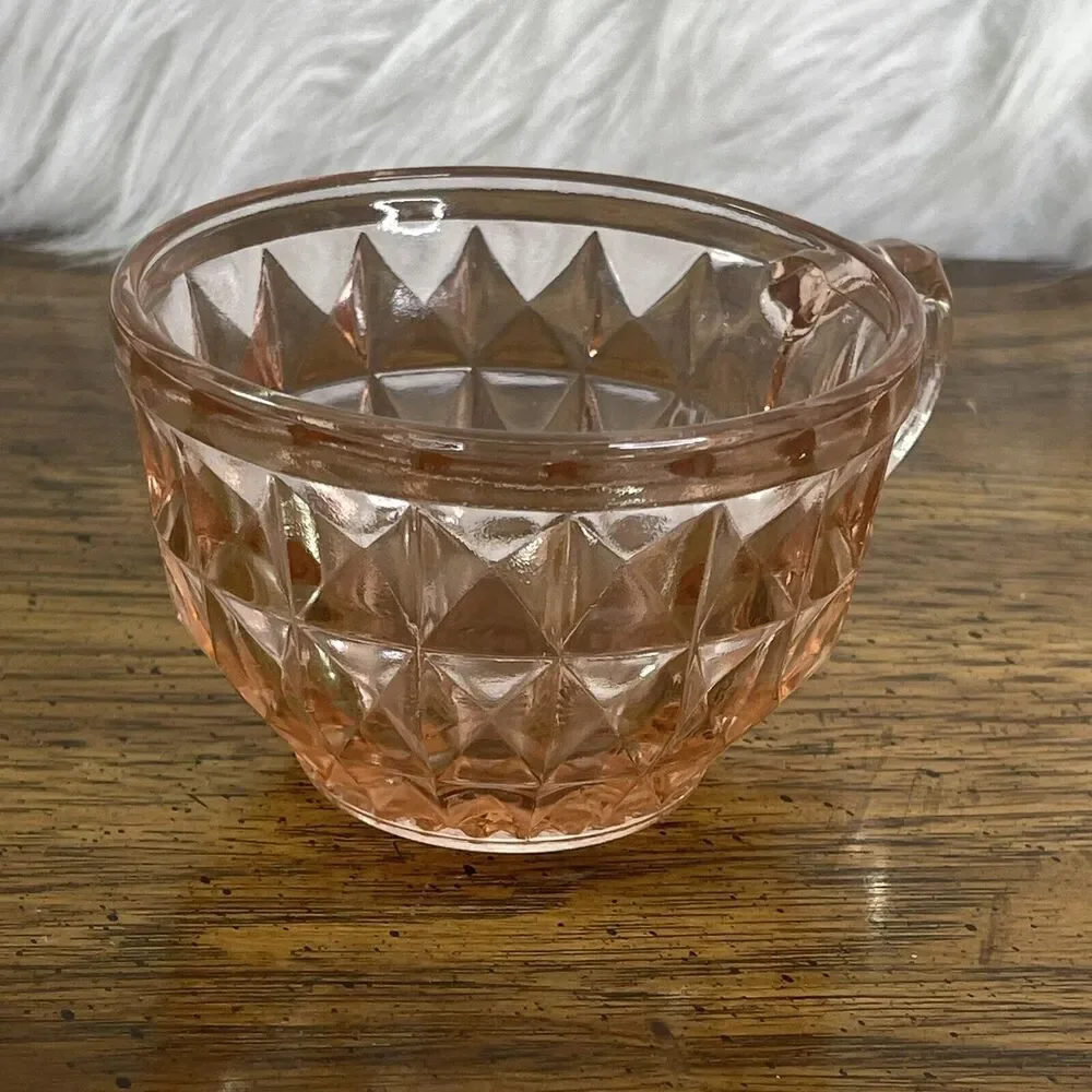 Vintage Jeanette TEACUP Windsor Pink Depression‎ Glass Diamond
